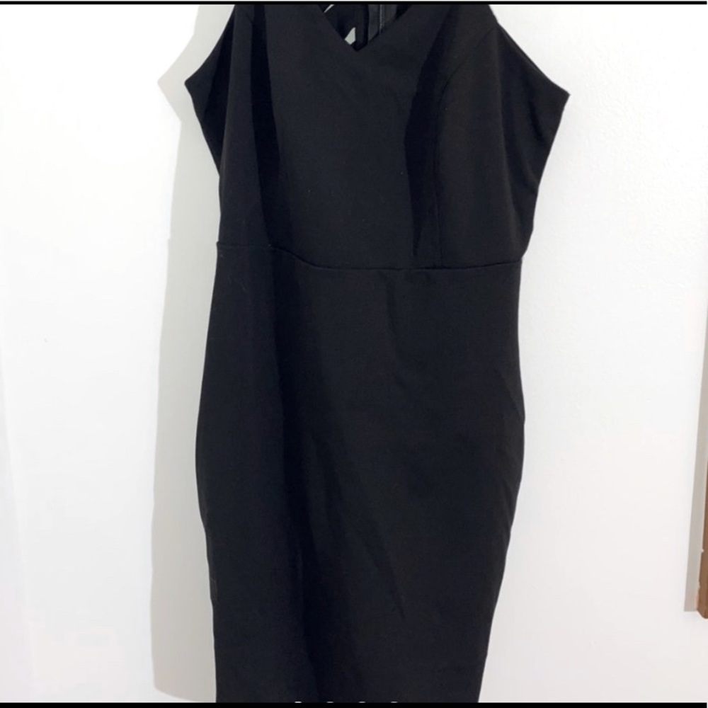 Windsor Slim Fit Black Cocktail Dress